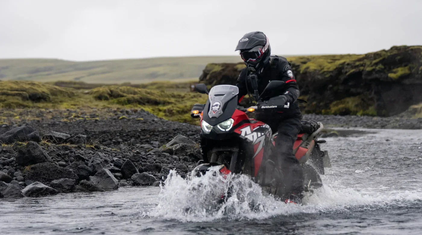 Conquer Any Weather – Essential Gear for All-Weather Riders