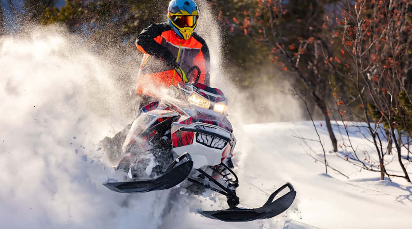 6 Snowmobile Riding Tips