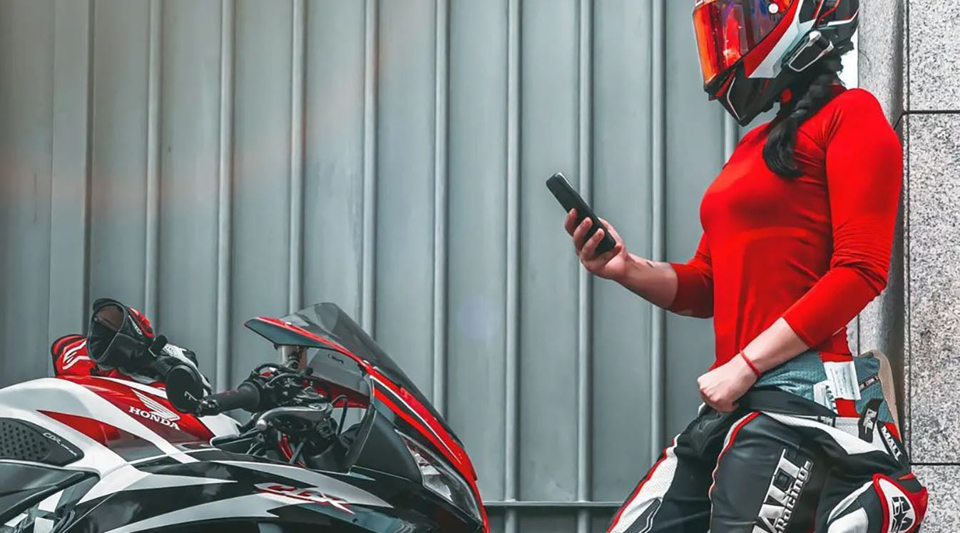 Can You Talk on the Phone While Riding a Motorcycle?