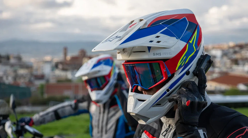 getting echo sound in motorcycle helmet Sena 60S EVO Mesh Communication System Single delivering rich WXWBFAO Bone Conduction Motorcycle Helmet