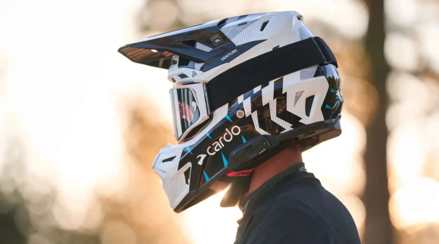 How Should Your Cardo Venture Helmet Fit