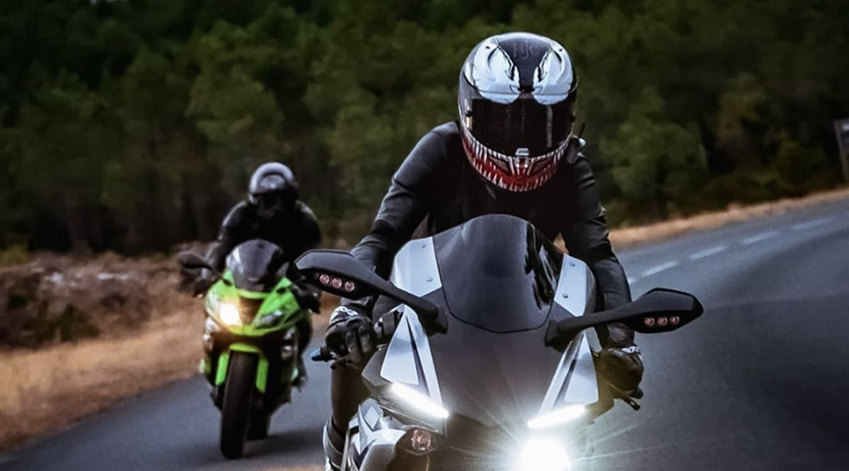 Guide to Motorcycle Club Group Riding Formation | Cardo Systems