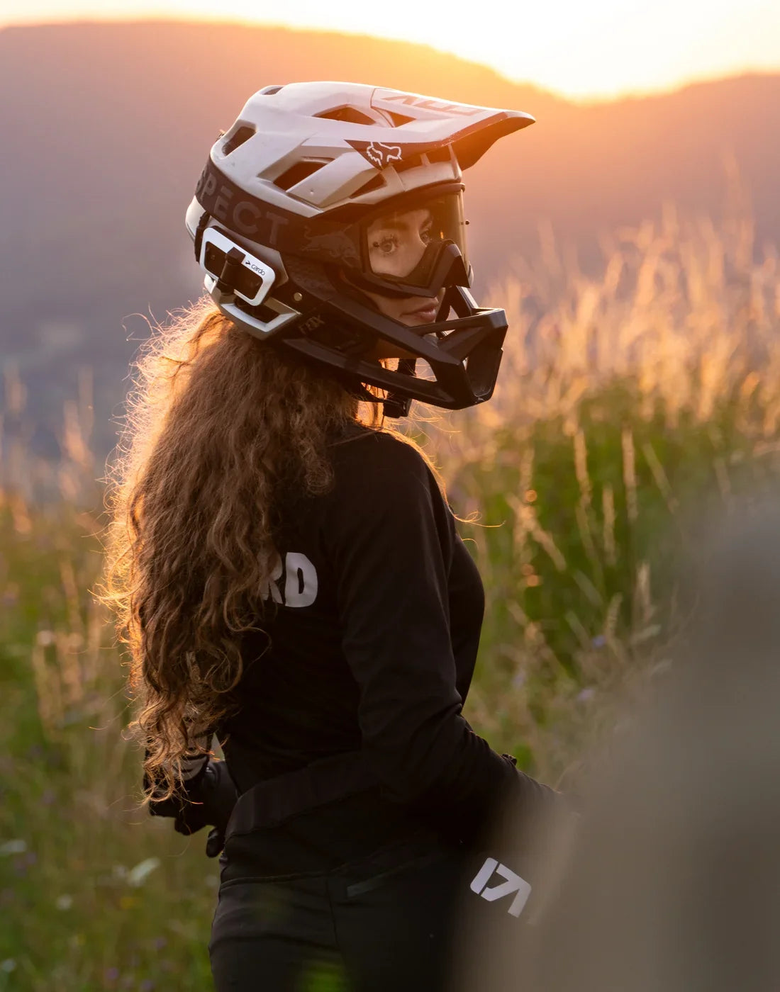 Summer Touring Setup: The Gear That Keeps Long Rides Connected